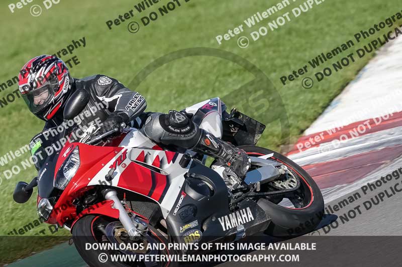 donington no limits trackday;donington park photographs;donington trackday photographs;no limits trackdays;peter wileman photography;trackday digital images;trackday photos